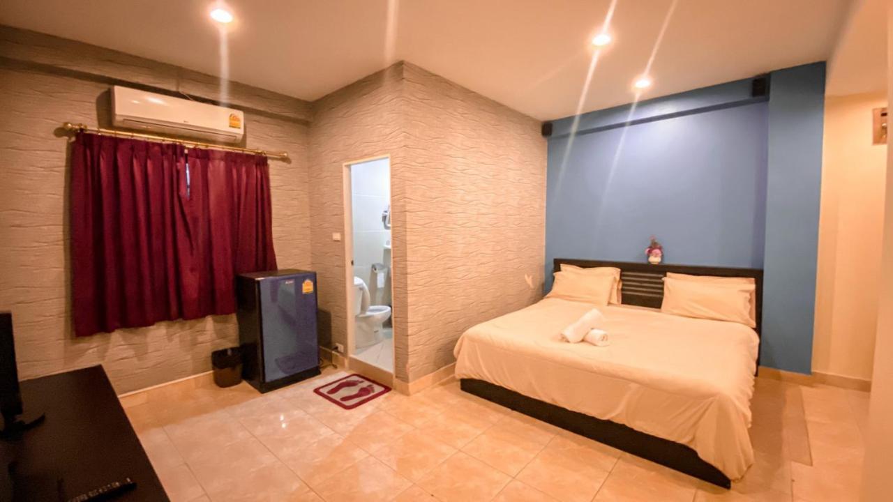 Retox Game On Hotel Pattaya Exterior photo